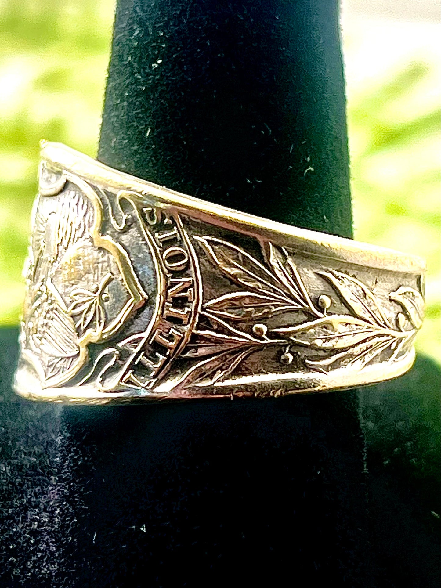 Vintage Illinois State Spoon Ring – Eagle & American Flag Silver-Plated. Size 9