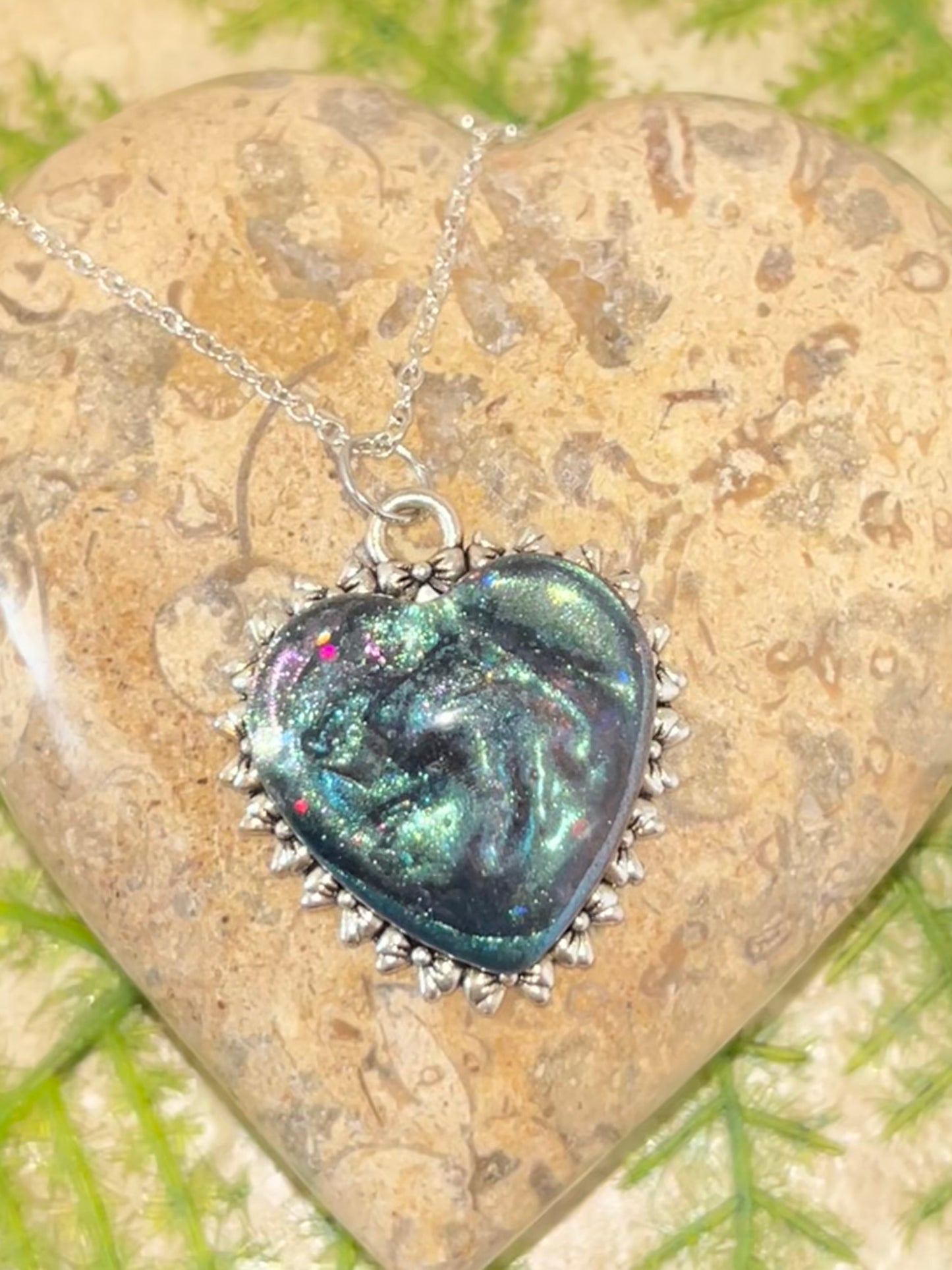 Emerald Green Resin Velvet Heart Necklace