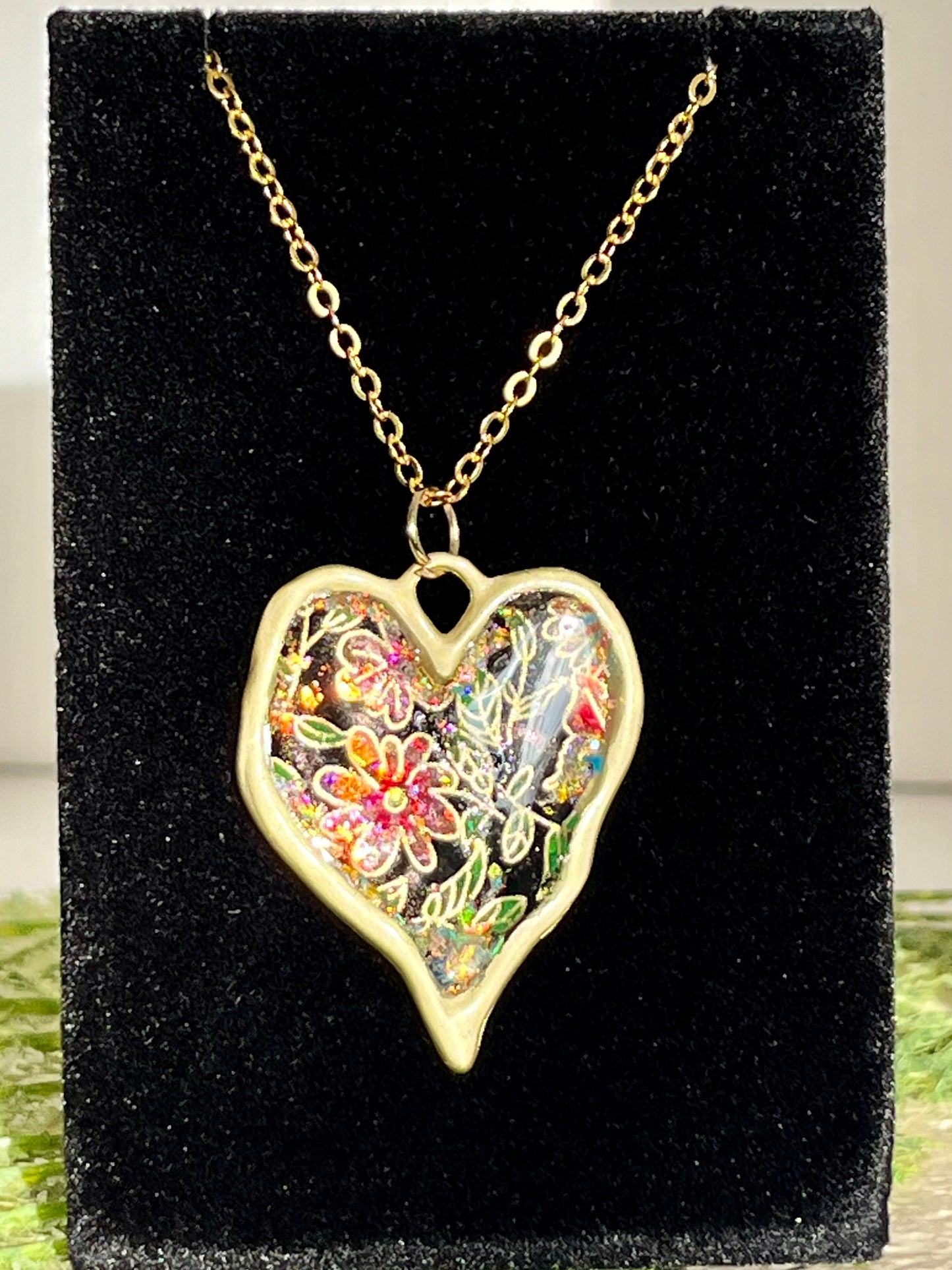 Beautiful Vintage Print Heart in Champagne Bezel